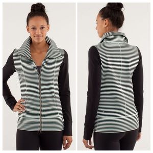 Lululemon Daily Yoga Jacket in Classic Stripe Mint Moment Black / Black Size 10